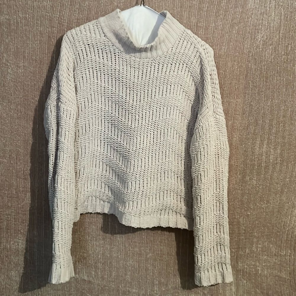 ❤️4/$25 Moon and Madison sweater